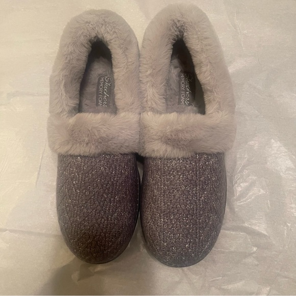 Skechers Shoes - NWOT Skechers Sweet Walk Slippers, Size 8 1/2